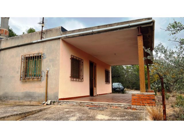 Encanto Rural En Lalcora Casa De Campo Con Balsa De Riego Y Gran Finca